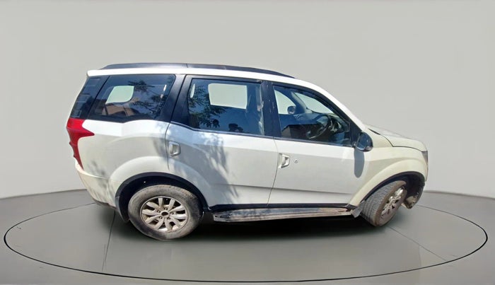 2015 Mahindra XUV500 W10 AT, Diesel, Automatic, 1,68,594 km, exterior