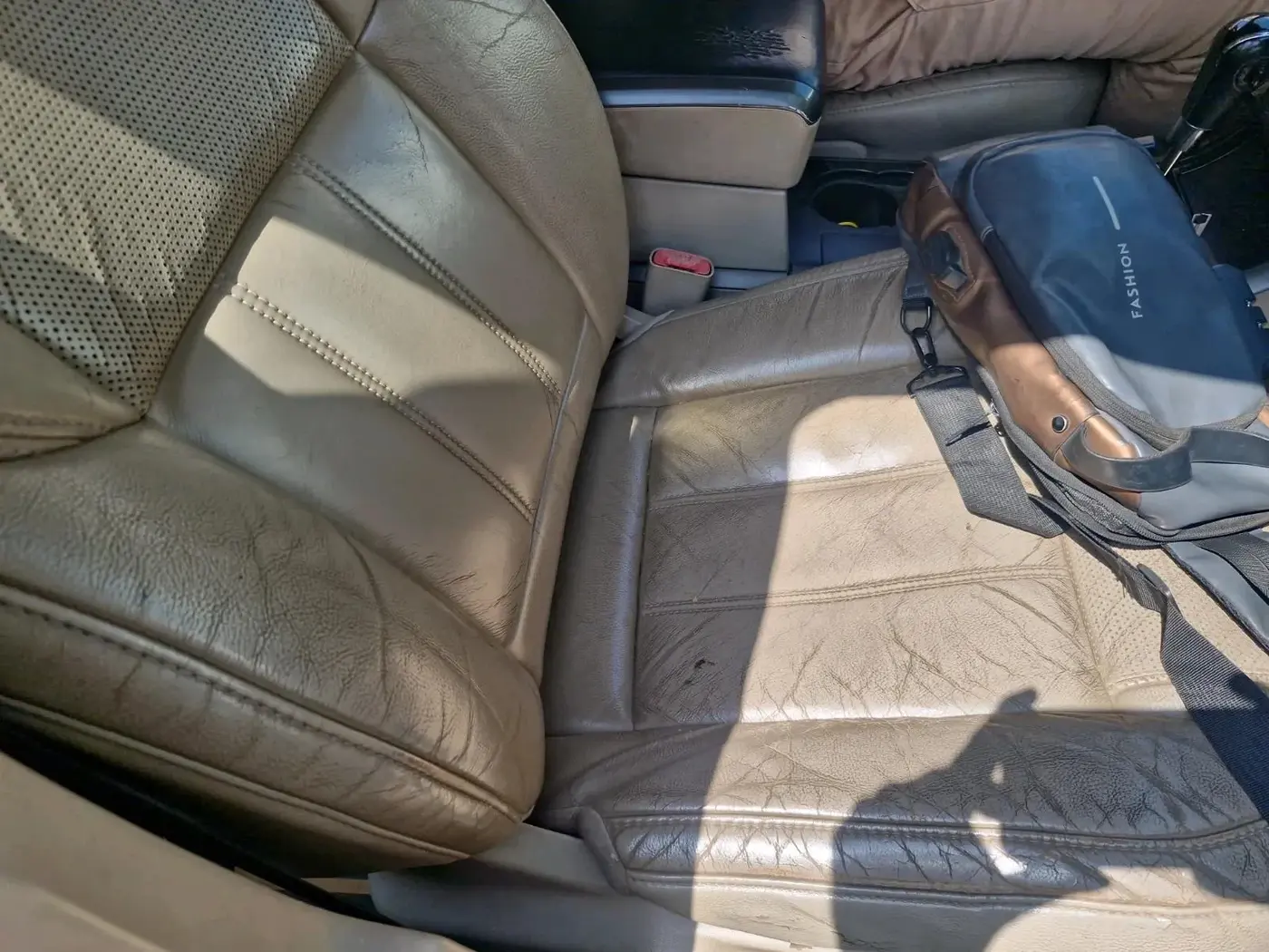 2015 Mahindra XUV500 W10 AT, Diesel, Automatic, 1,78,253 km, interior