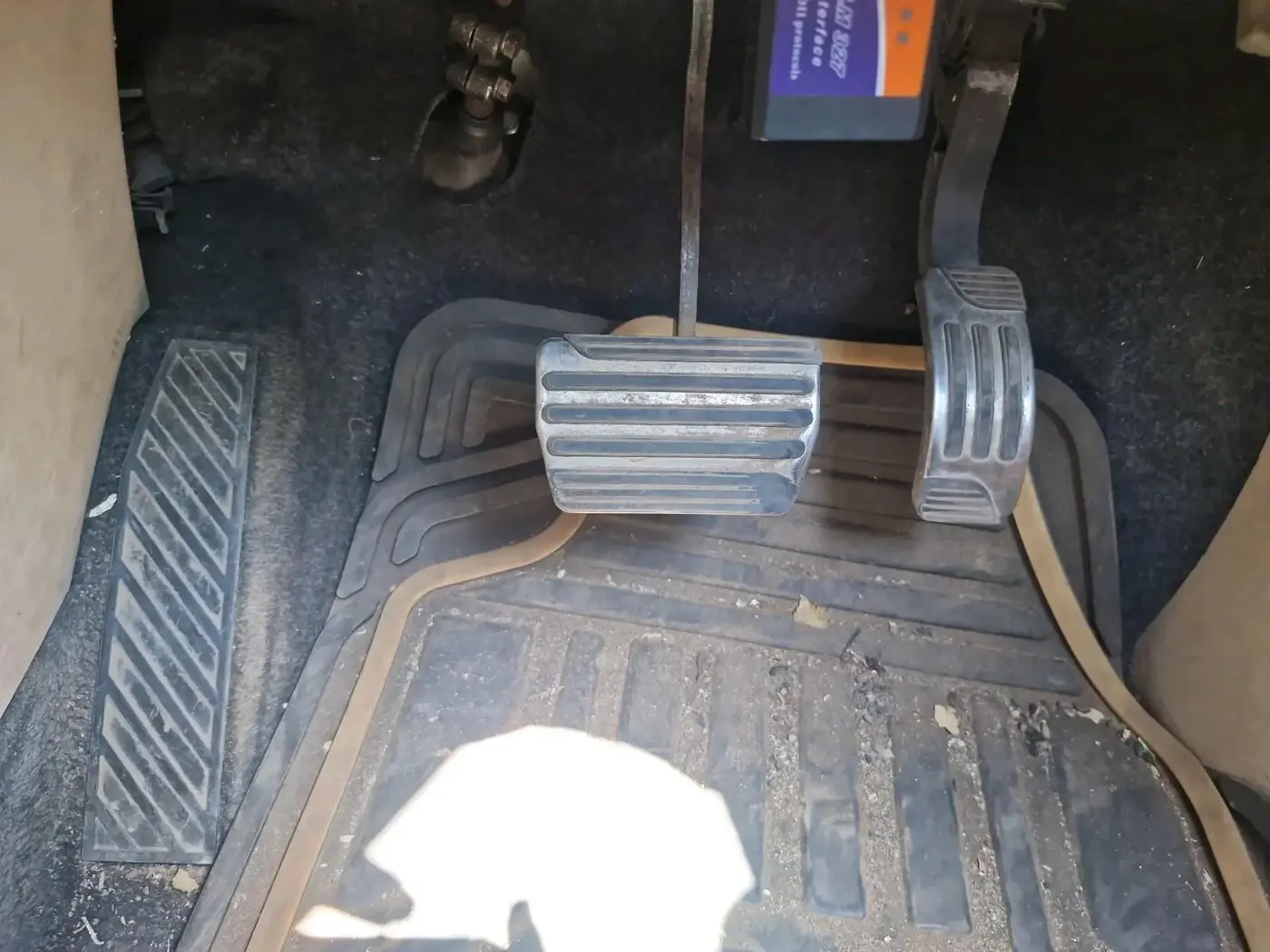 2015 Mahindra XUV500 W10 AT, Diesel, Automatic, 1,78,253 km, interior