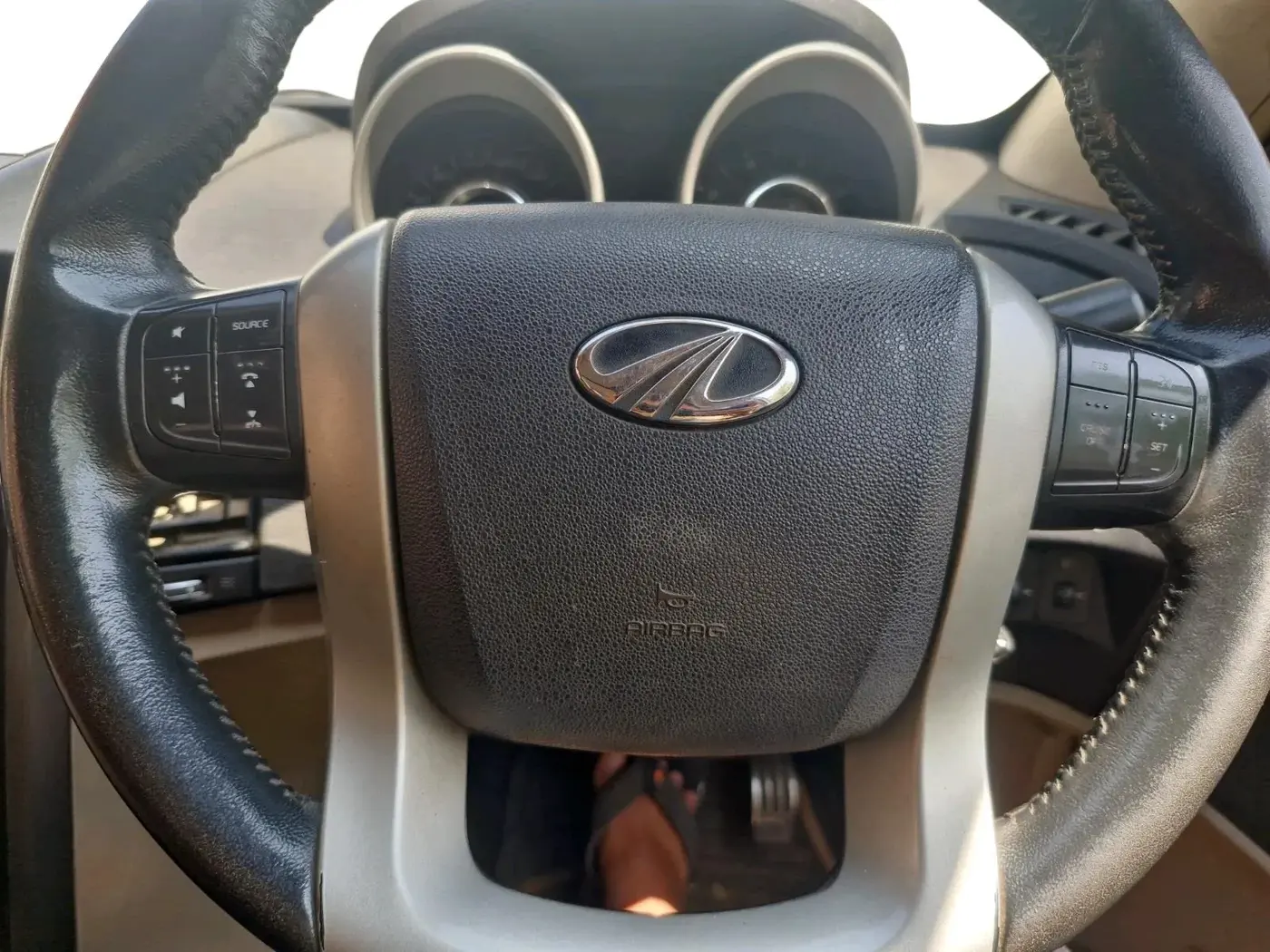 2015 Mahindra XUV500 W10 AT, Diesel, Automatic, 1,78,253 km, interior