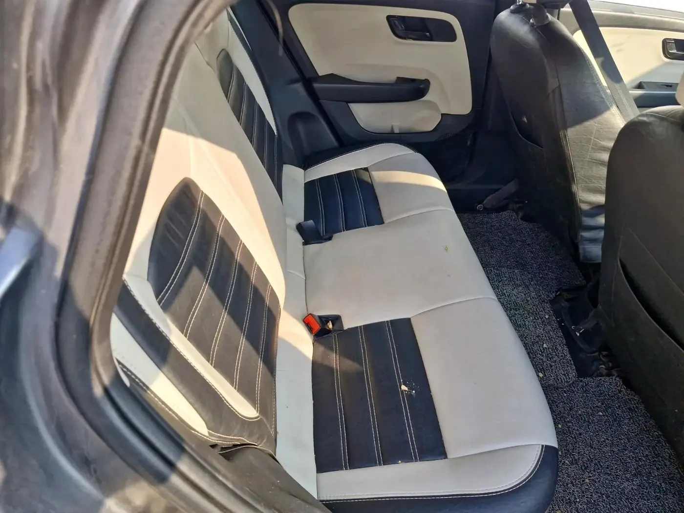 2022 Tata ALTROZ XT PETROL, Petrol, Manual, 65,114 km, interior
