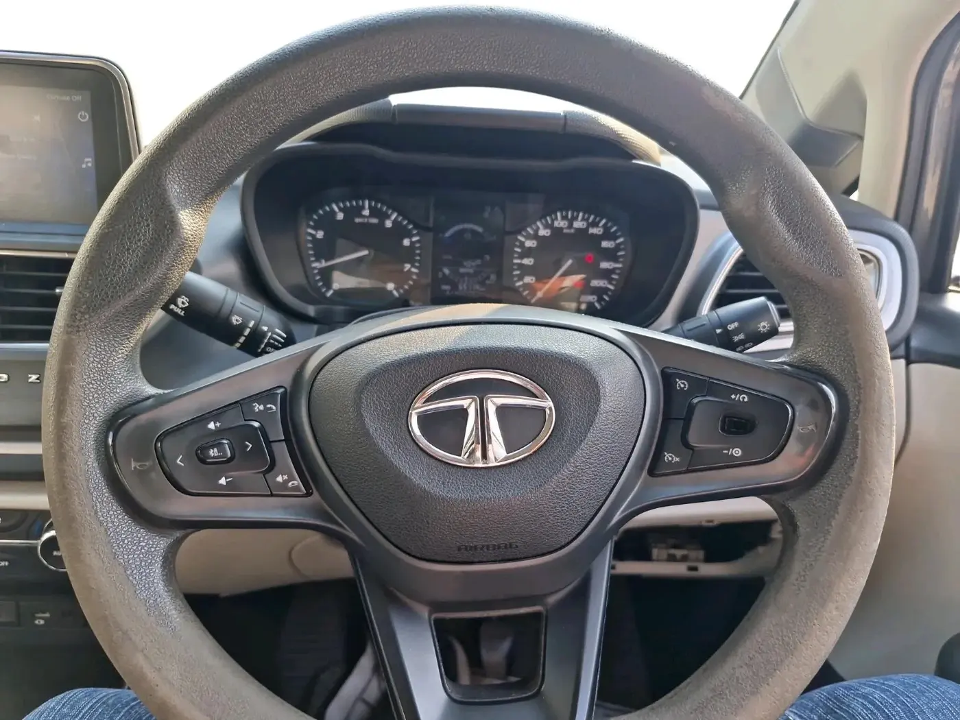 2022 Tata ALTROZ XT PETROL, Petrol, Manual, 65,114 km, interior