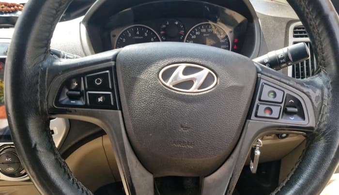 2014 Hyundai i20 SPORTZ 1.2, CNG, Manual, 1,61,277 km, interior