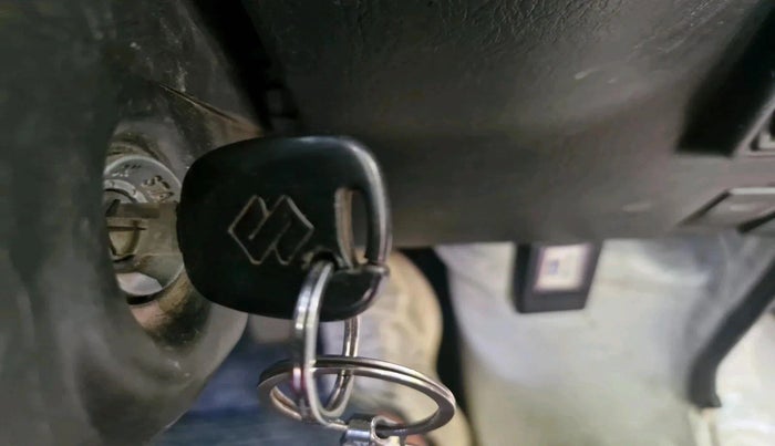 2020 Maruti Eeco 5 STR WITH A/C+HTR, CNG, Manual, 86,528 km, interior