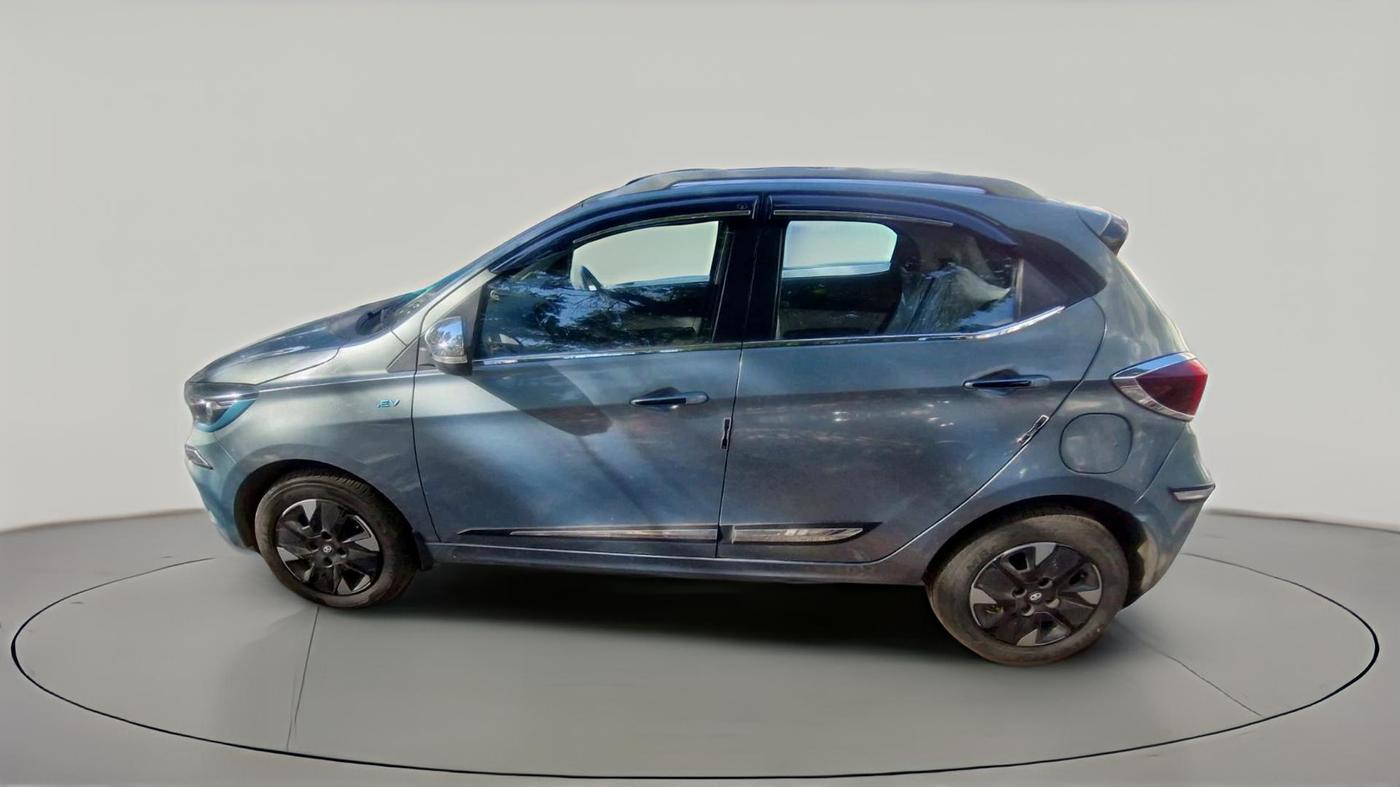 2024 Tata TIAGO EV XZ PLUS TECH LUX LONG RANGE, Electric, Automatic, 14,996 km, exterior