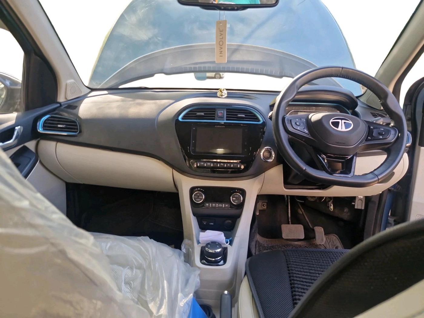 2024 Tata TIAGO EV XZ PLUS TECH LUX LONG RANGE, Electric, Automatic, 14,996 km, interior