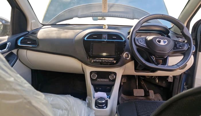 2024 Tata TIAGO EV XZ PLUS TECH LUX LONG RANGE, Electric, Automatic, 14,996 km, interior