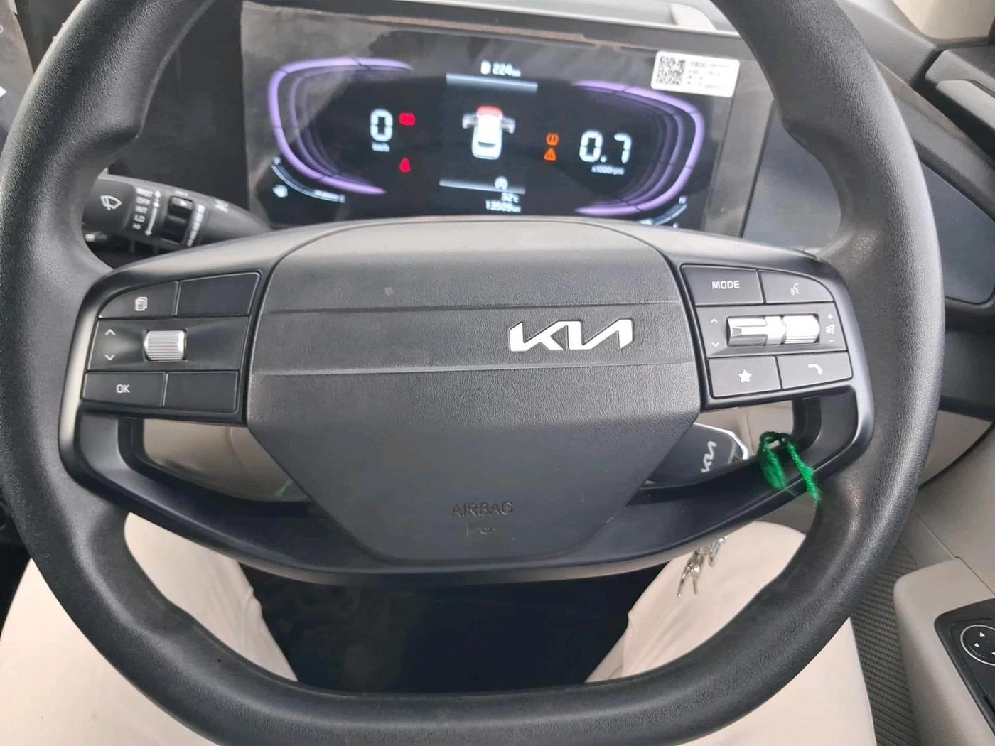 2026 KIA Carens Clavis HTE EX Diesel 1.5L Turbo MT 7 STR, Diesel, Manual, 13,509 km, interior
