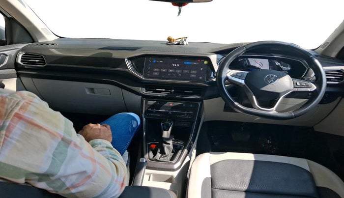 2024 Volkswagen TAIGUN TOPLINE 1.0 TSI AT, Petrol, Automatic, 9,515 km, interior