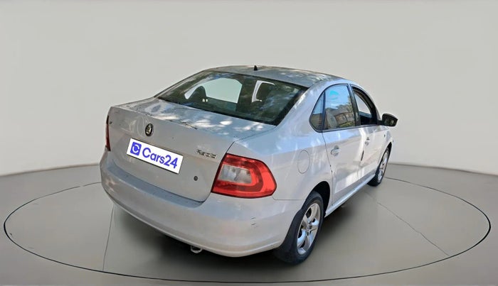 2012 Skoda Rapid ELEGANCE 1.6 MPI MT, Petrol, Manual, 62,245 km, exterior