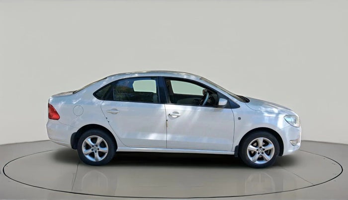 2012 Skoda Rapid ELEGANCE 1.6 MPI MT, Petrol, Manual, 62,245 km, exterior