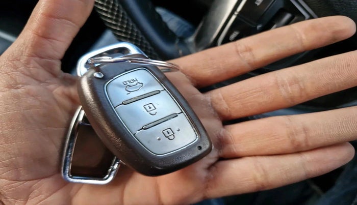 2015 Hyundai Creta SX 1.6 DIESEL, Diesel, Manual, 10,25,000 km, interior