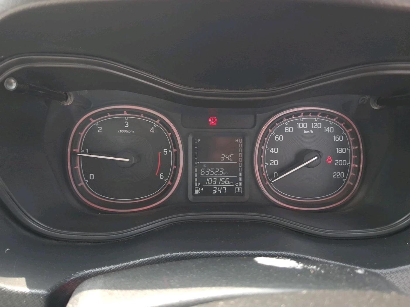 2016 Maruti Vitara Brezza ZDI PLUS, Diesel, Manual, 1,03,156 km, interior