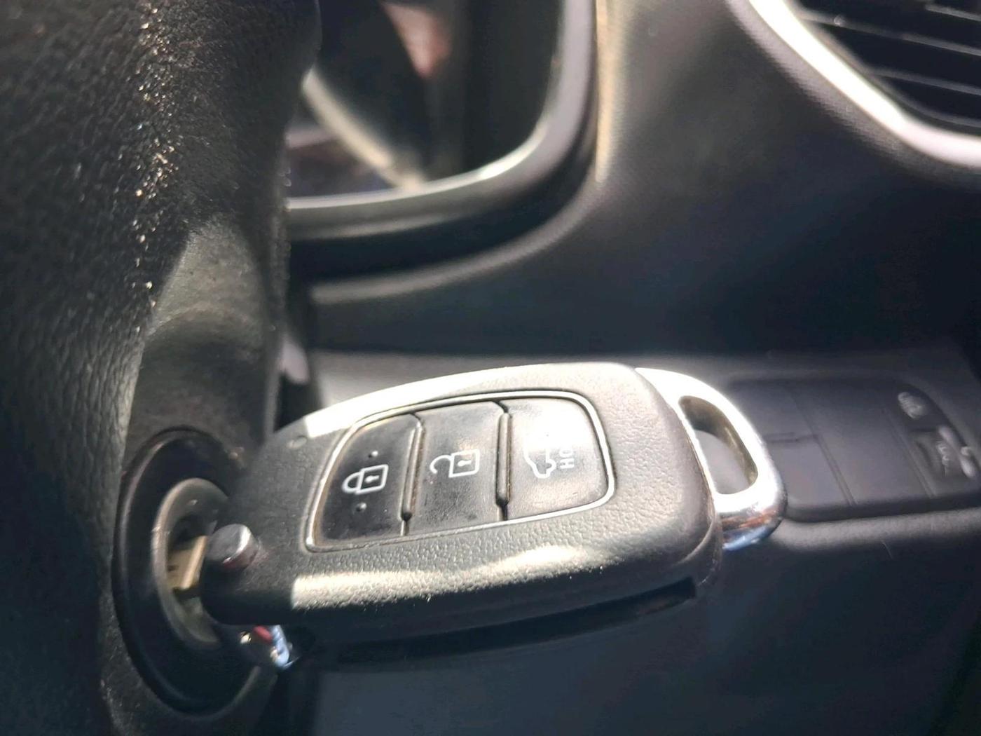 2020 Hyundai VENUE SX 1.4 CRDI, Diesel, Manual, 1,10,132 km, interior
