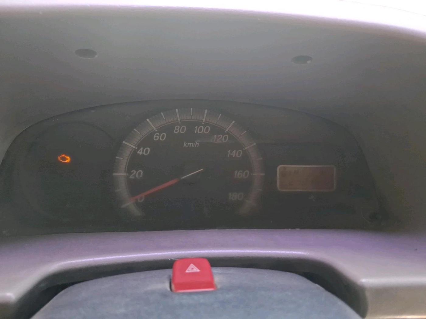 2012 Maruti Eeco 7 STR, CNG, Manual, 2,43,151 km, interior