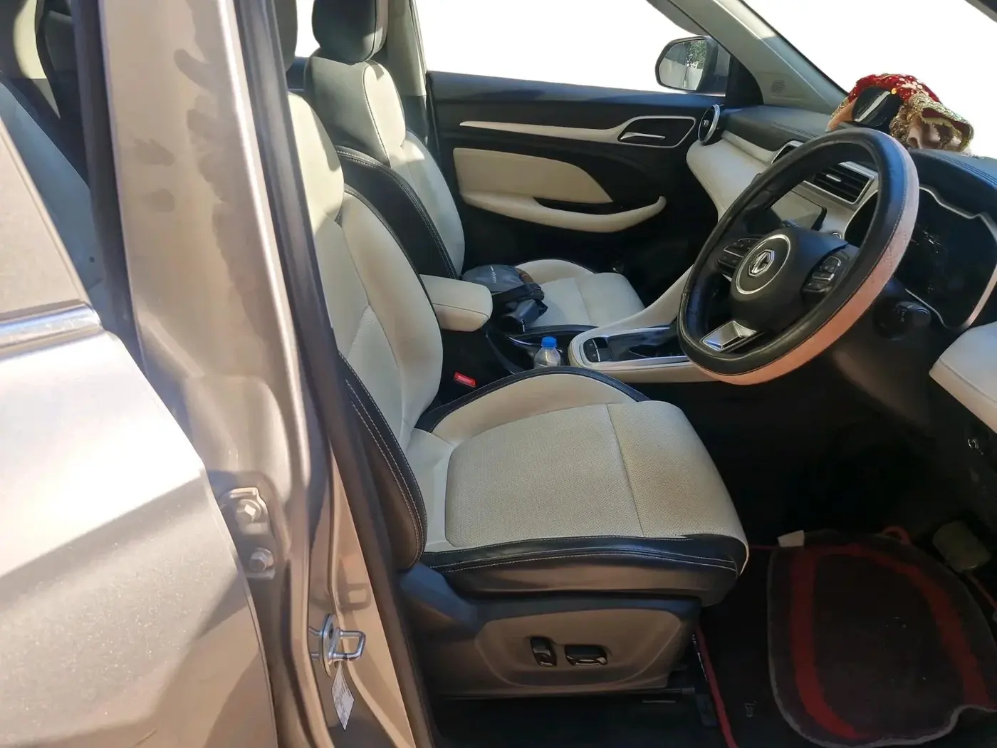 2022 MG ASTOR SAVVY 1.5 CVT, Petrol, Automatic, 41,444 km, interior