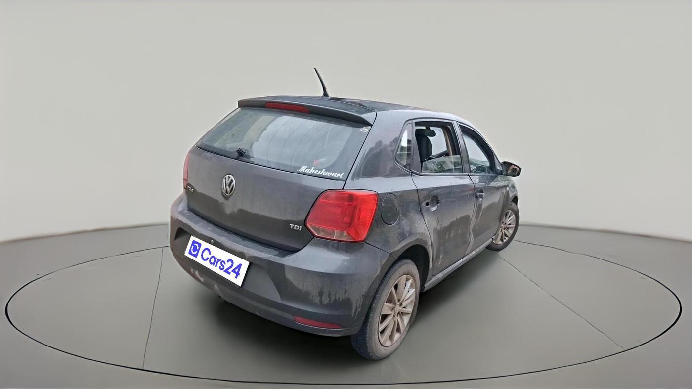 2014 Volkswagen Polo HIGHLINE1.5L, Diesel, Manual, 2,16,949 km, exterior
