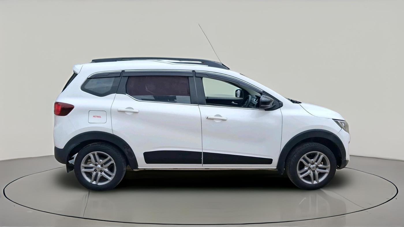 2022 Renault TRIBER RXZ, CNG, Manual, 1,80,319 km, exterior
