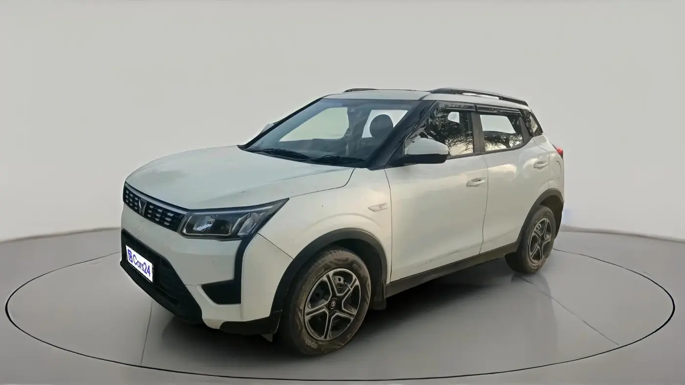 2023 Mahindra XUV300 W6 1.5 Diesel, Diesel, Manual, 82,000 km, exterior