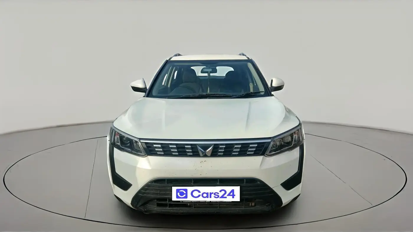 2023 Mahindra XUV300 W6 1.5 Diesel, Diesel, Manual, 82,000 km, exterior