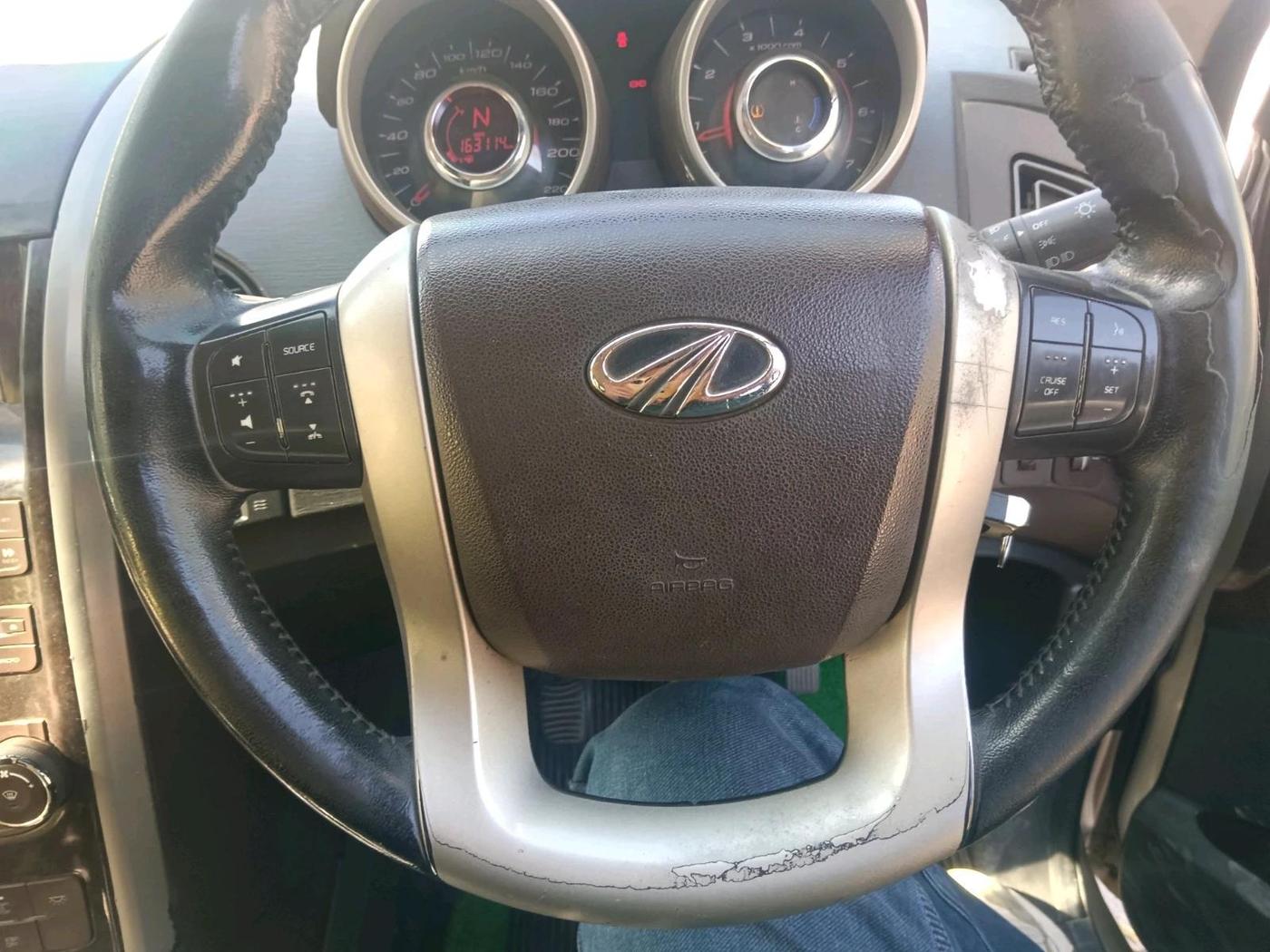 2012 Mahindra XUV500 W8, Diesel, Manual, 1,64,000 km, interior