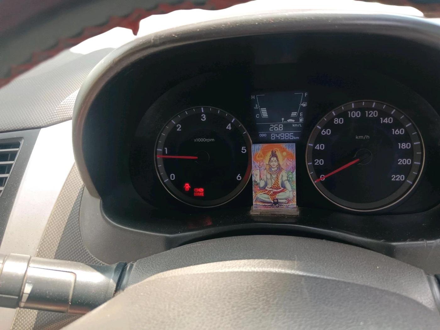 2013 Hyundai Verna FLUIDIC 1.4 CRDI, Diesel, Manual, 84,986 km, interior