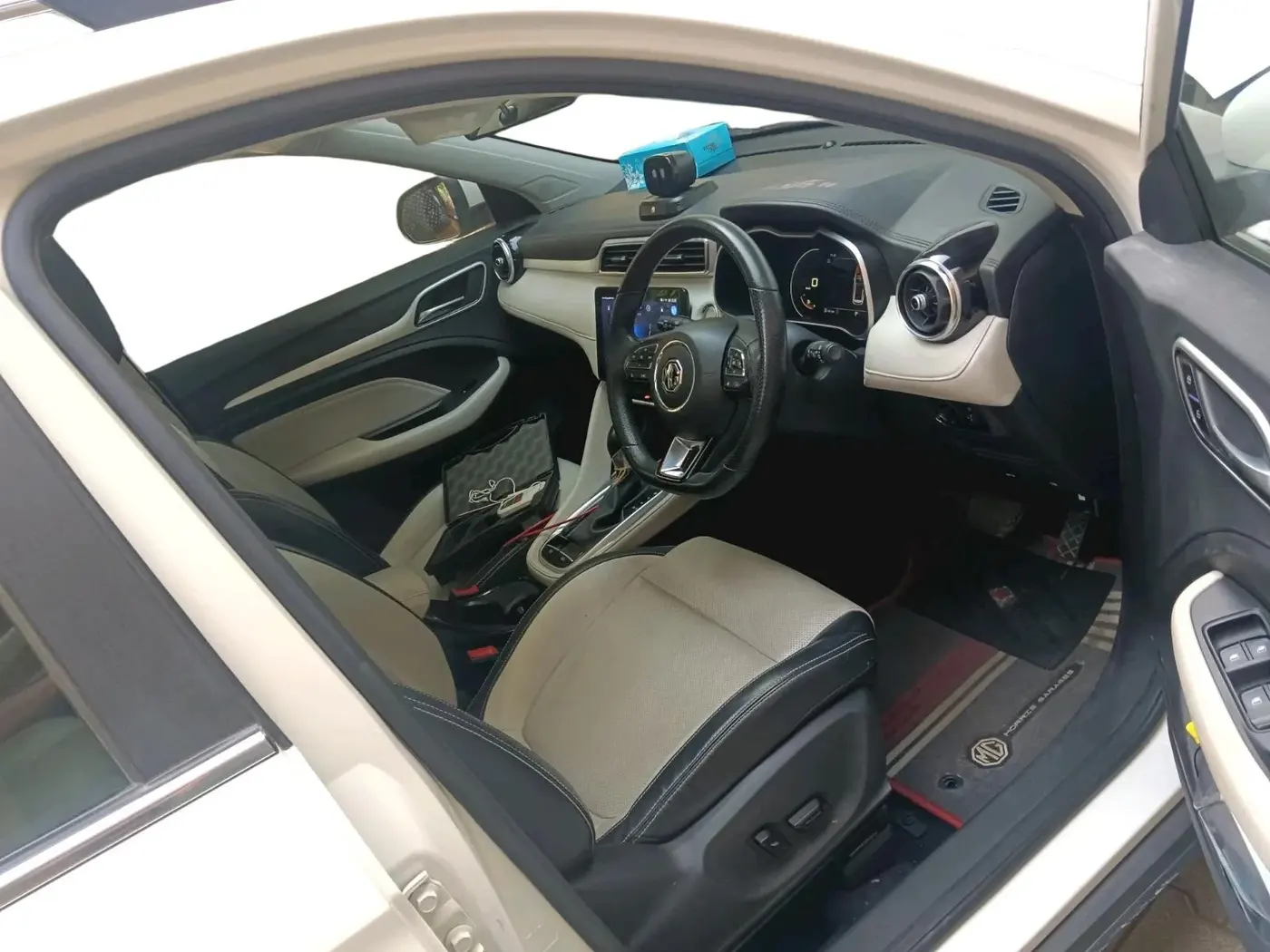 2021 MG ASTOR SHARP 1.5 CVT IVORY, Petrol, Automatic, 48,617 km, interior