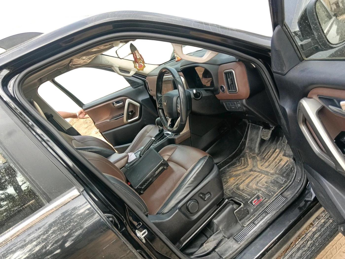 2022 Mahindra SCORPIO-N Z8 L DIESEL AT 4WD 7 STR, Diesel, Automatic, 1,13,691 km, interior
