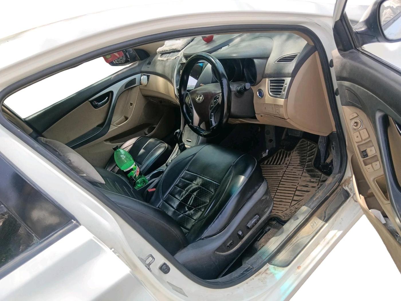 2012 Hyundai New Elantra 1.6 SX AT DIESEL, Diesel, Automatic, 1,25,716 km, interior