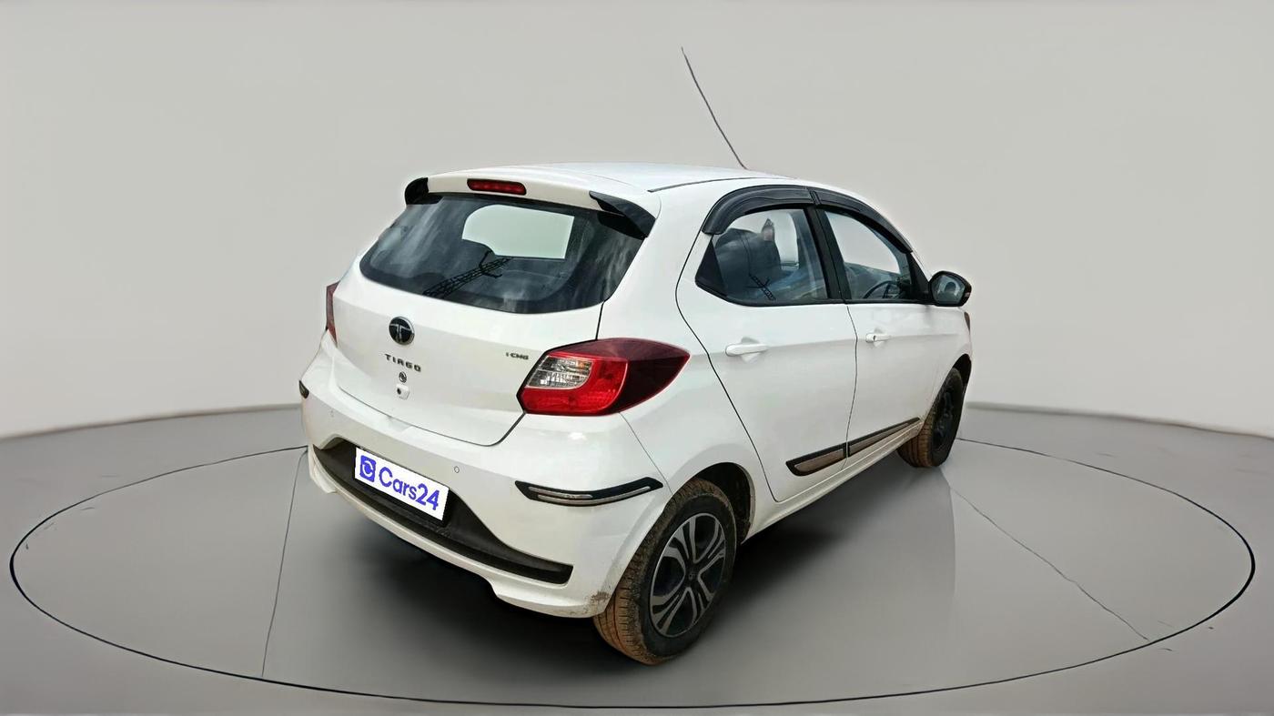 2024 Tata Tiago XTA CNG , CNG, Automatic, 42,105 km, exterior