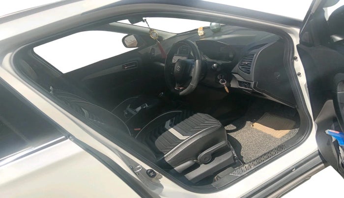 2018 Maruti Vitara Brezza ZDI, Diesel, Manual, 32,450 km, interior