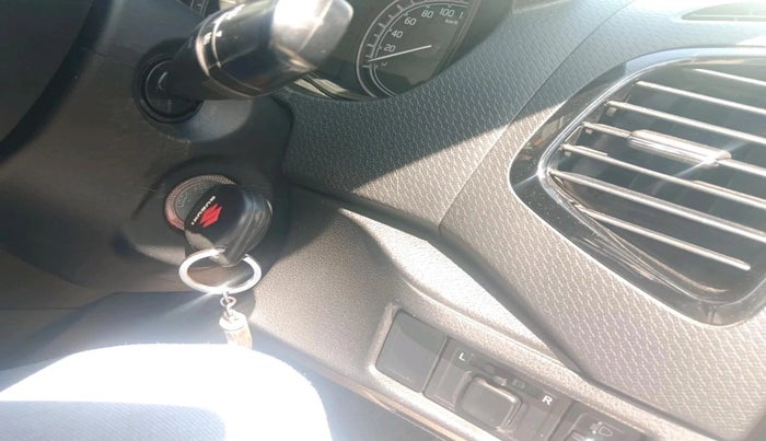 2018 Maruti Vitara Brezza ZDI, Diesel, Manual, 32,450 km, interior