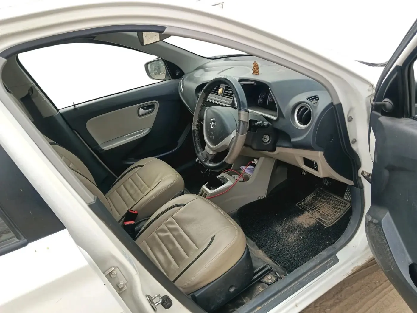 2015 Maruti Alto K10 VXI, Petrol, Manual, 49,416 km, interior