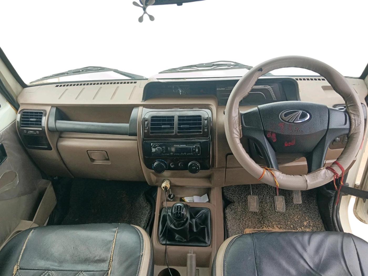 2020 Mahindra Bolero B6, Diesel, Manual, 1,24,116 km, interior