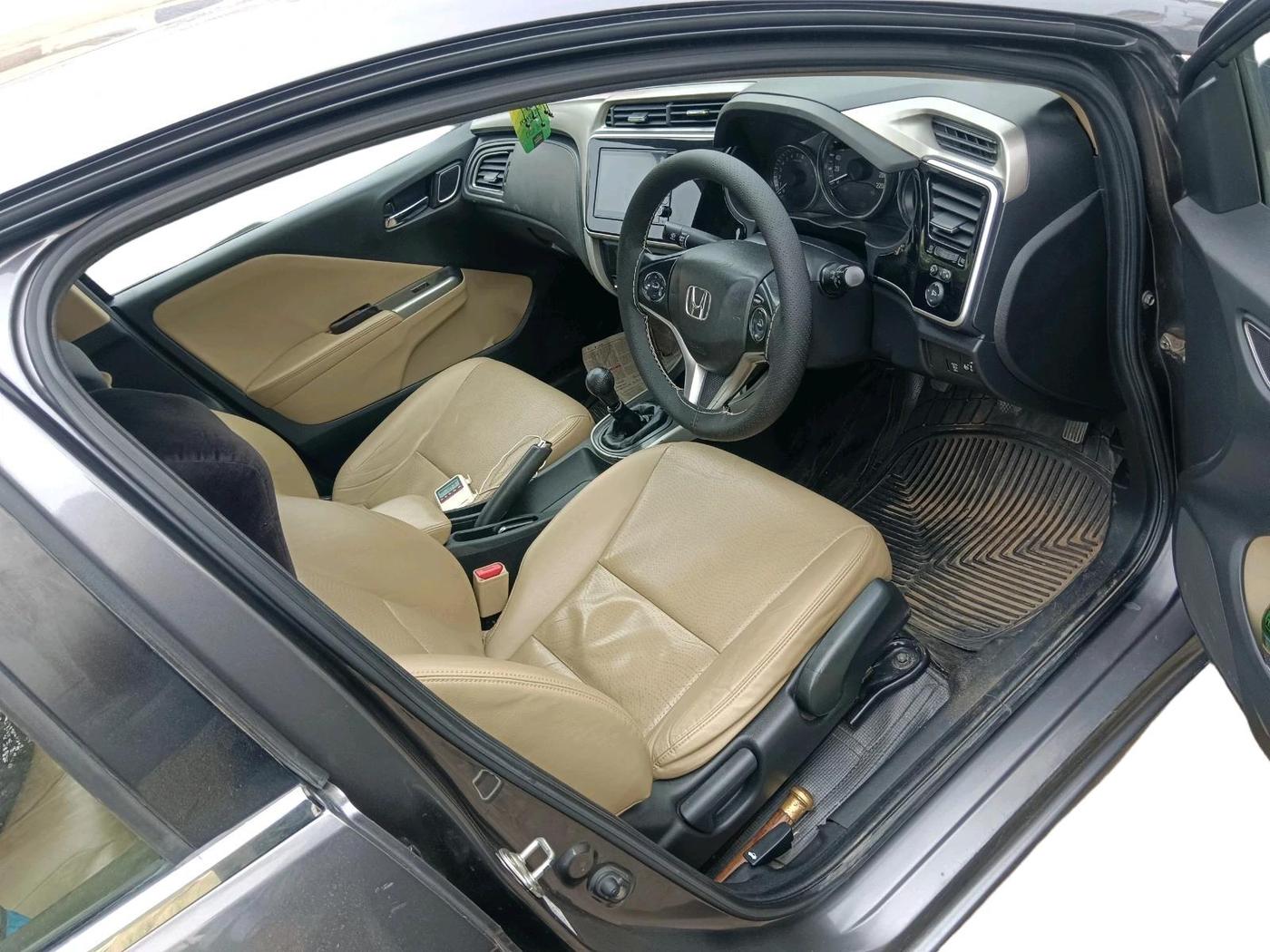 2017 Honda City 1.5L I-VTEC VX, Petrol, Manual, 92,020 km, interior