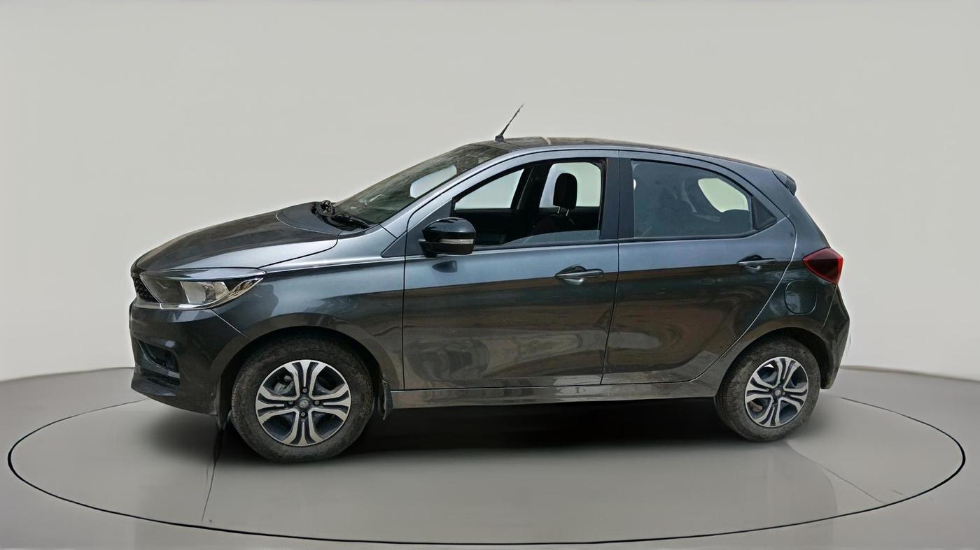 2024 Tata Tiago XTA PETROL, Petrol, Automatic, 12,918 km, exterior