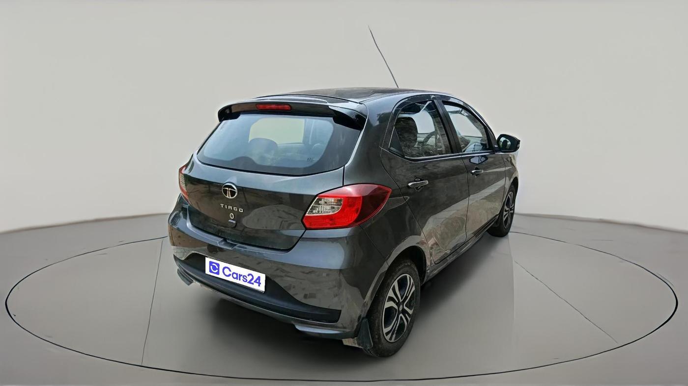 2024 Tata Tiago XTA PETROL, Petrol, Automatic, 12,918 km, exterior