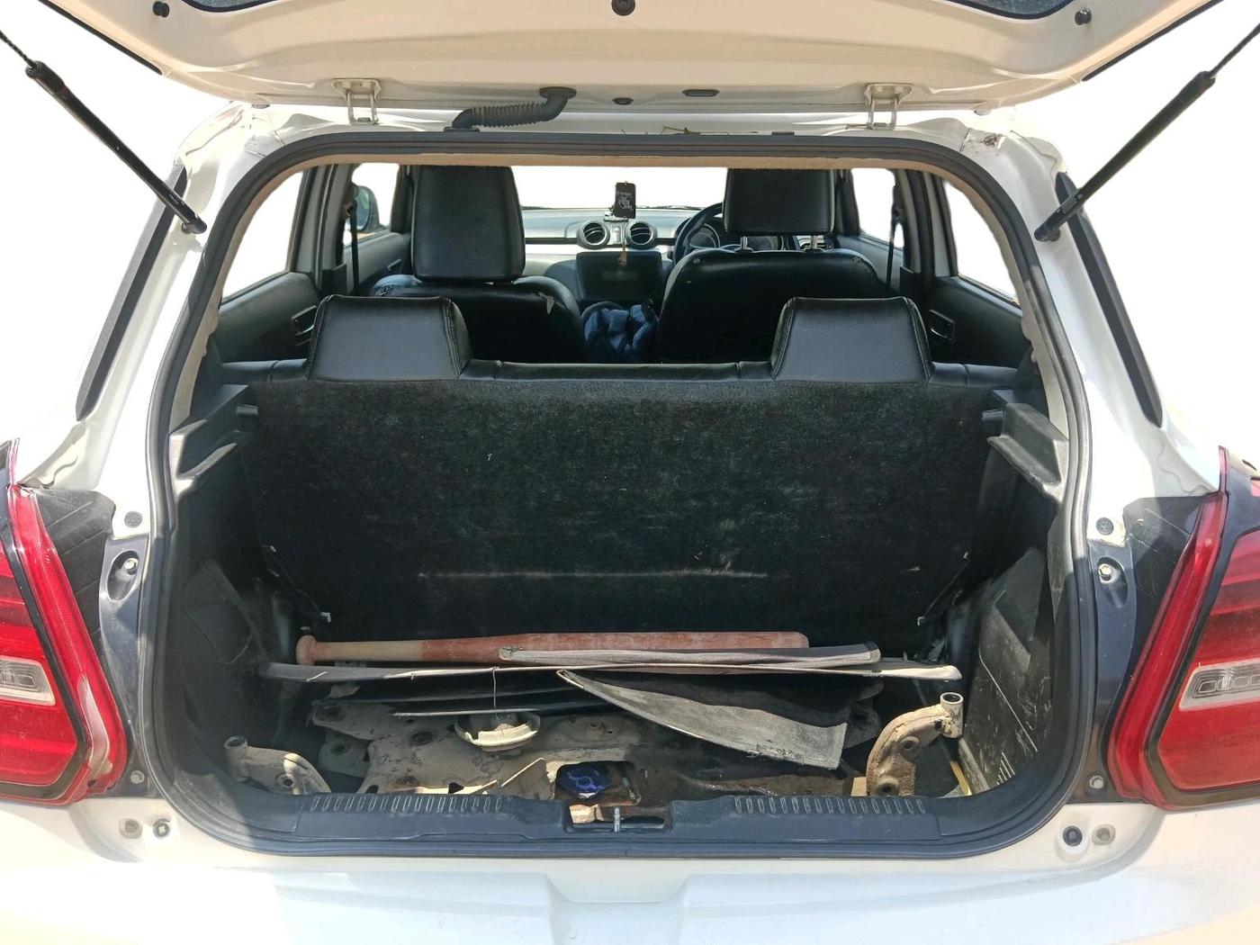 2022 Maruti Swift VXI, Petrol, Manual, 1,06,574 km, exterior