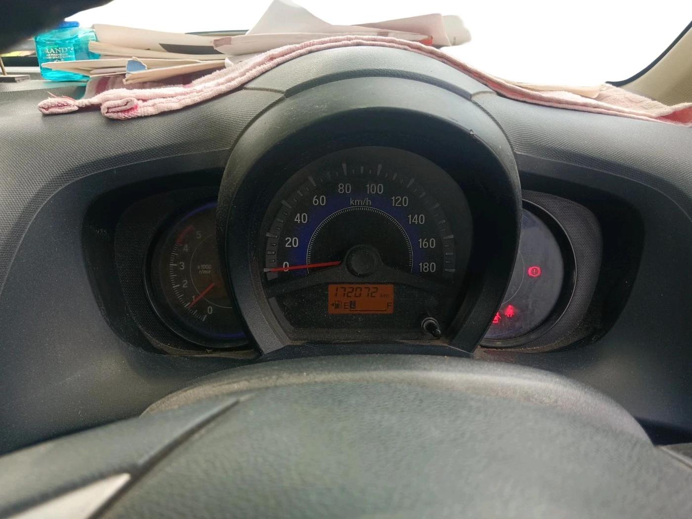 2014 Honda Mobilio 1.5L I-DTEC S, Diesel, Manual, 1,72,072 km, interior