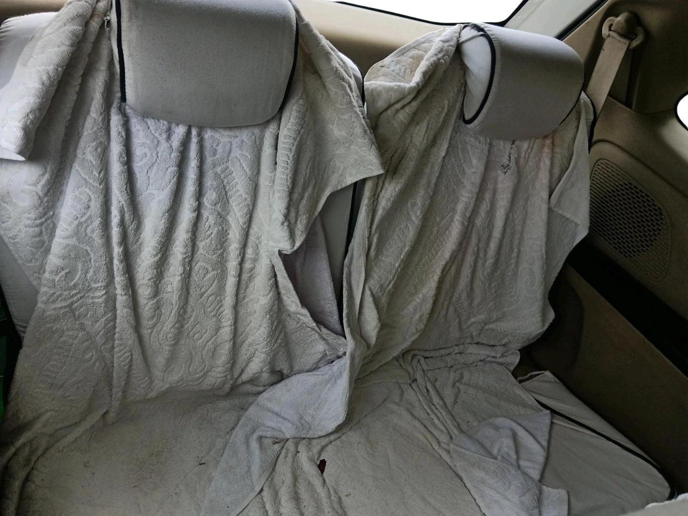 2014 Honda Mobilio 1.5L I-DTEC S, Diesel, Manual, 1,72,072 km, interior