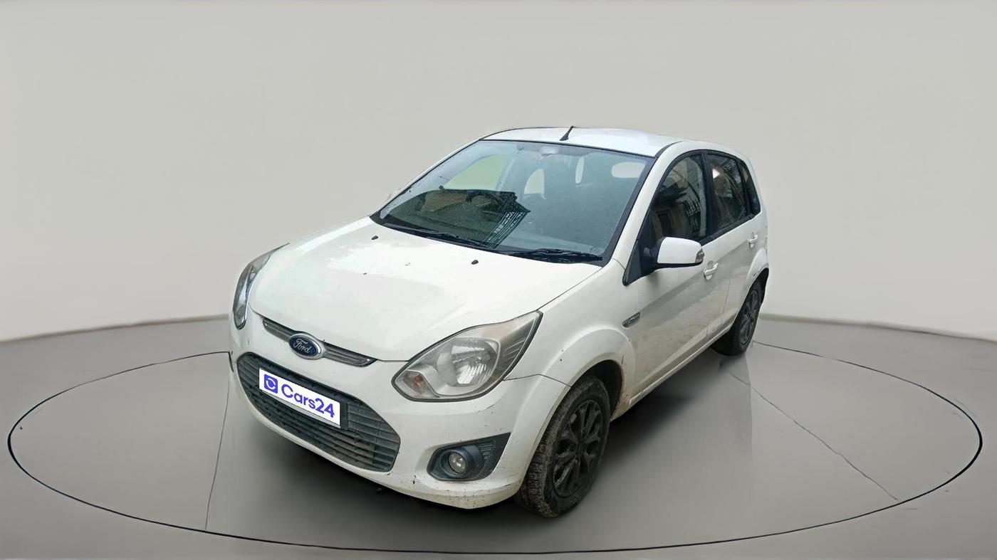 2015 Ford New Figo TITANIUM 1.2 PETROL MT, Petrol, Manual, 1,13,944 km, exterior