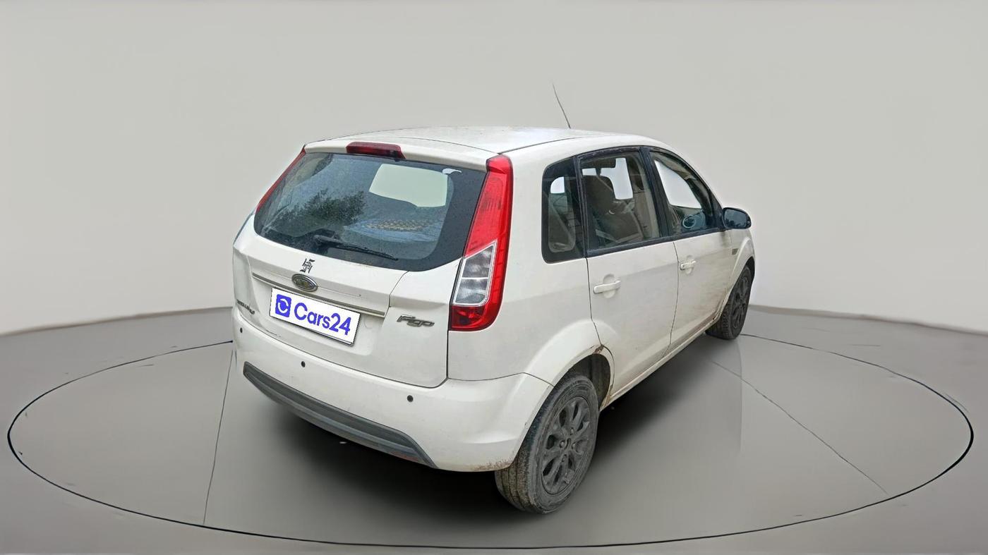 2015 Ford New Figo TITANIUM 1.2 PETROL MT, Petrol, Manual, 1,13,944 km, exterior