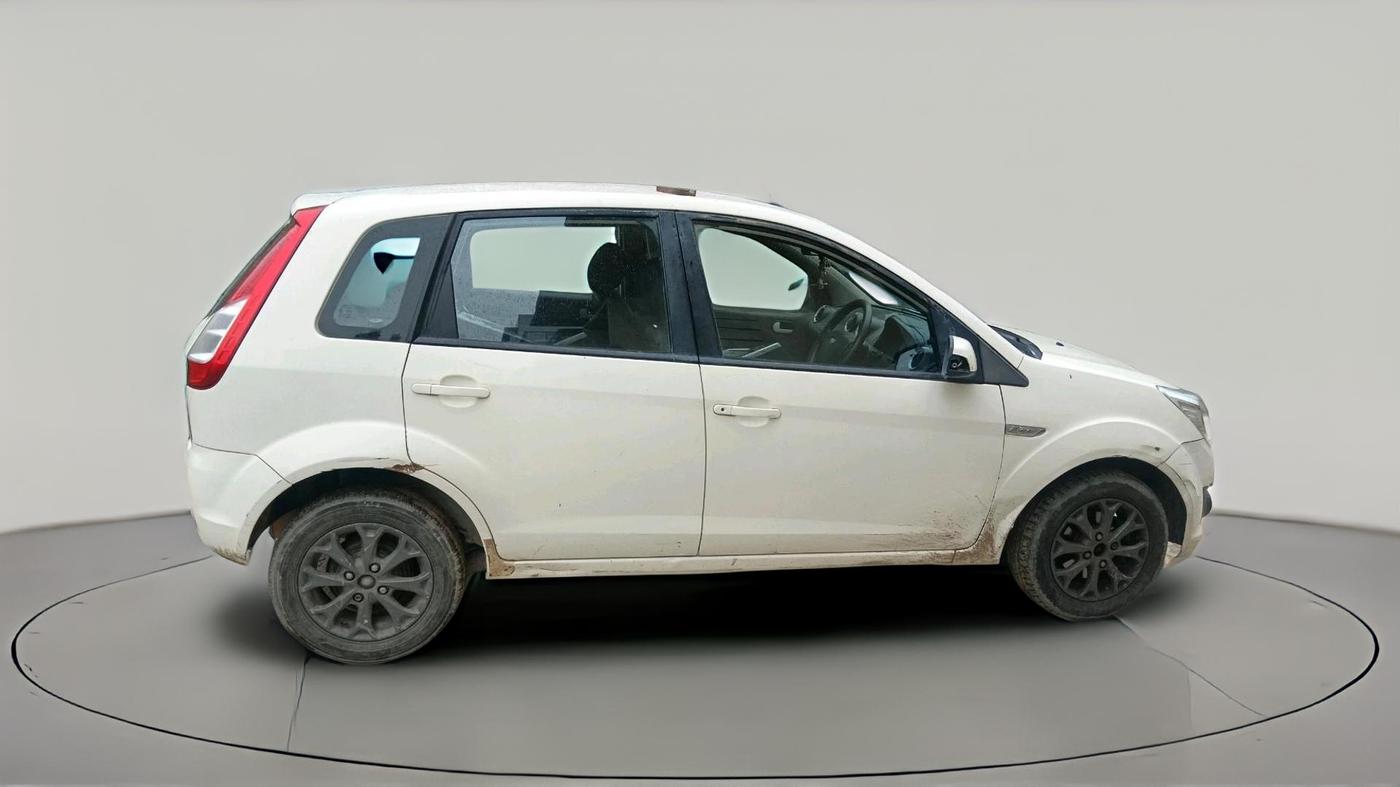 2015 Ford New Figo TITANIUM 1.2 PETROL MT, Petrol, Manual, 1,13,944 km, exterior