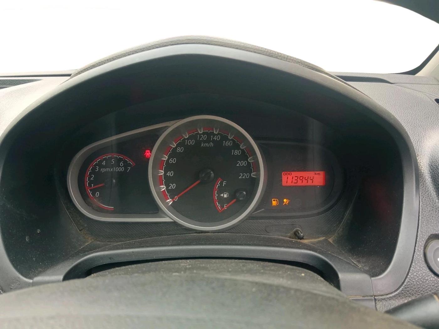 2015 Ford New Figo TITANIUM 1.2 PETROL MT, Petrol, Manual, 1,13,944 km, interior