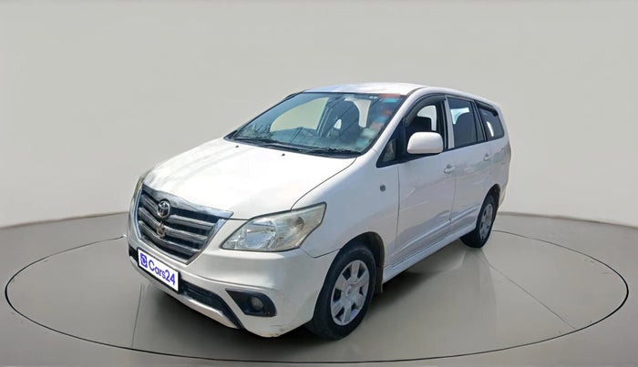 2014 Toyota Innova 2.5 GX 7 STR, Diesel, Manual, 1,94,264 km, exterior