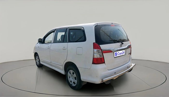 2014 Toyota Innova 2.5 GX 7 STR, Diesel, Manual, 1,94,264 km, exterior