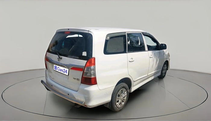 2014 Toyota Innova 2.5 GX 7 STR, Diesel, Manual, 1,94,264 km, exterior
