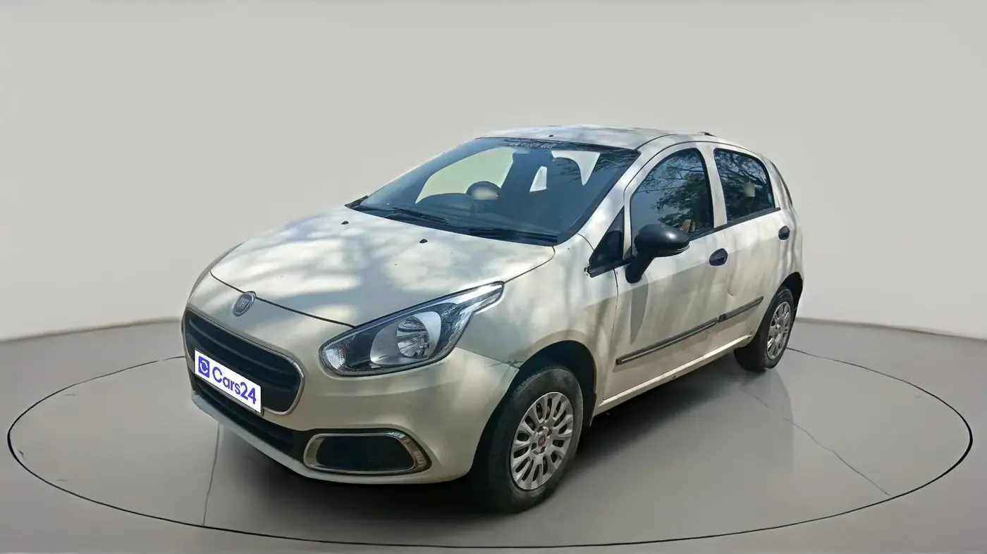 2015 Fiat Punto EVO ACTIVE 1.3 MULTIJET, Diesel, Manual, 2,85,677 km, exterior