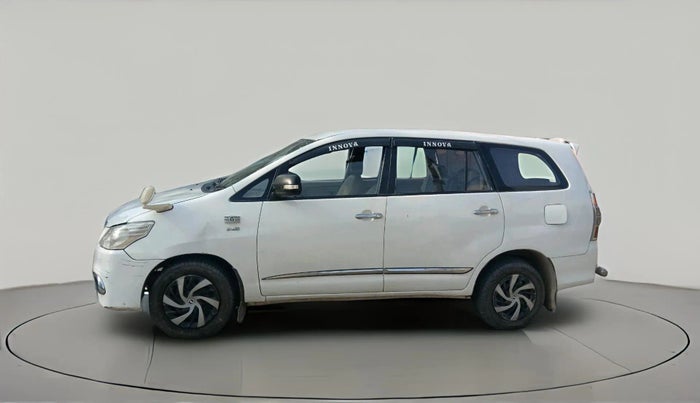 2013 Toyota Innova G1 2.5, Diesel, Manual, 30,933 km, exterior