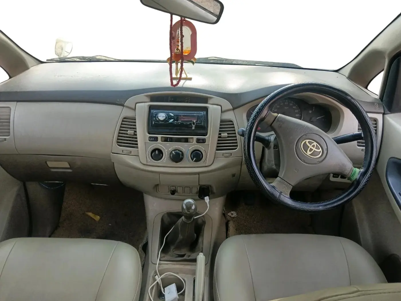 2013 Toyota Innova G1 2.5, Diesel, Manual, 30,933 km, interior